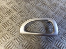 PEUGEOT 307 CC 2004-2009 DRIVERS SIDE FRONT DOOR HANDLE TRIM 9634769777