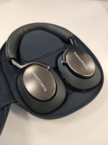 Bowers and wilkins px8 - wilkins,