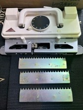 SILVER KNITMASTER LC2 LACE CARRIAGE FROM DISCOUNT SEWING