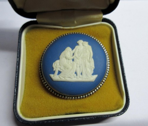 Vintage wedgwood royal blue - wedgwood,