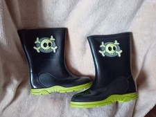 WELLIES SZ.12.BLACK with GLOW