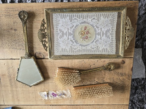 Vintage vanity set - vintage, mirror