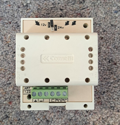 Comelit 1122 single pole - comelit,