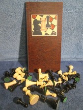 VINTAGE STAUNTON STYLE CHESS SET ~Large plastic pcs,Spears Board,King 9.5cm,sp.B