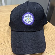 LEEDS UTD BLACK BASEBALL CAP 80s BADGE BRAND NEW FREE POSTAGE