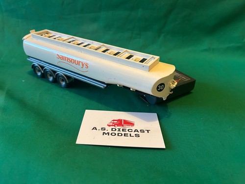 Corgi modern truck unfinished - corgi,