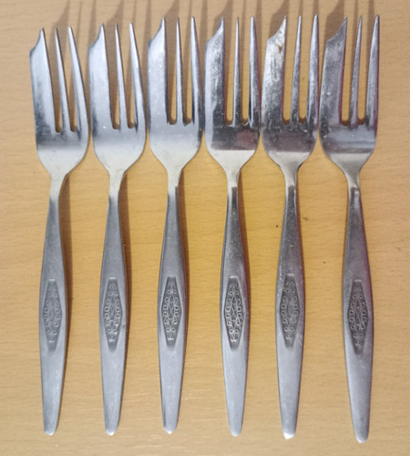 Vintage pastry fork - 6x,