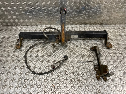 Jaguar saloon 2010 tow bar - xf,