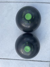 Drakes Pride Crown Green Bowls 2lb 8oz