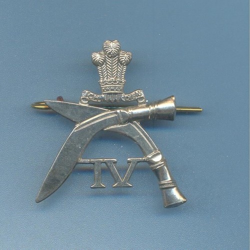 4th gurkha rifles white - gurkha, metal