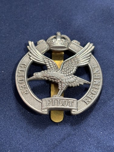 British army cap badge - british,
