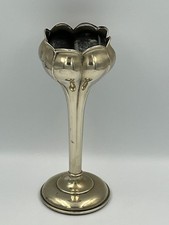 Beautiful Antique Silver Plated Art Nouveau Posy Holder, 19.5 cm tall.