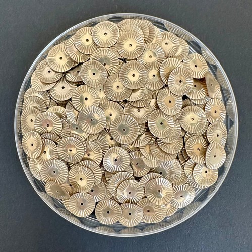 Crimped edged round fancy - round,