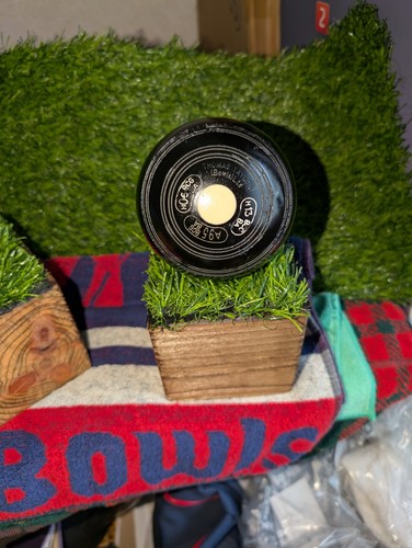 Crown green bowls - crown,