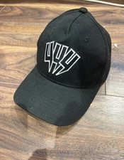 Yelir World Cap YYY Designer