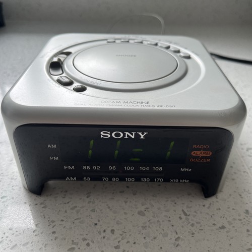 Sony dream machine radio - am/fm,
