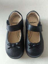 Girls shoes size. 6. Soft