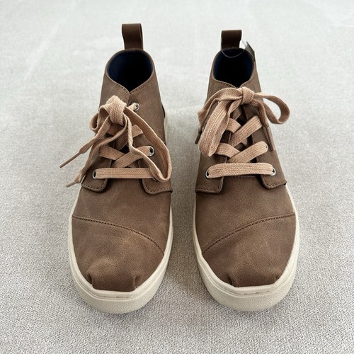 Nwt toms youth boy - nwt,