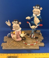 "Muzulu & Toto" figurine from