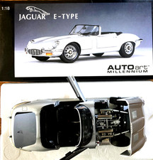 AUTOART 73521 JAGUAR E TYPE