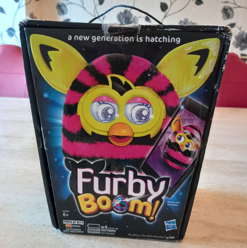 Boxed hasbro furby boom pink - boom, &