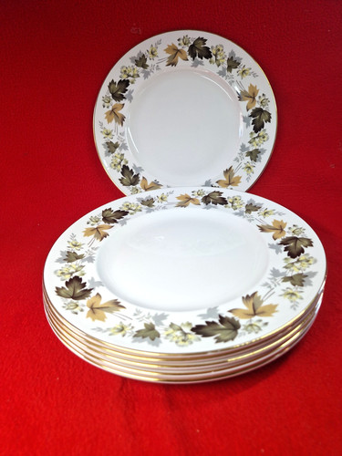 Royal doulton larchmont set - larchmont, :