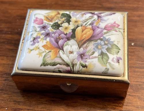 Small floral trinket pill - small,