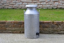 Vintage old aluminium 10