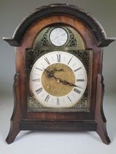 Mauthe mantle clock with a mechanical wind-up movement