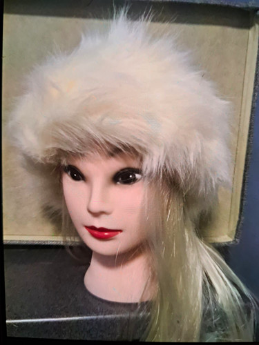 Women ivory faux fur - faux,