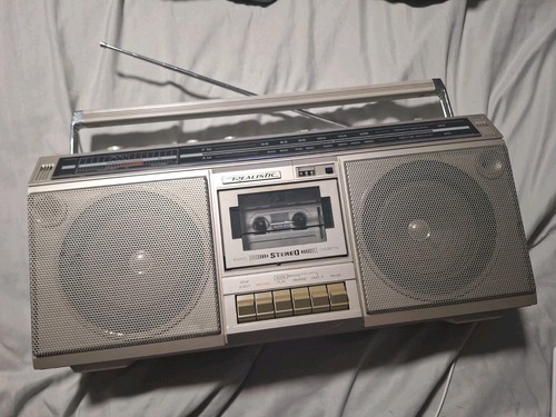 Realistic scr silver - realistic, am/fm