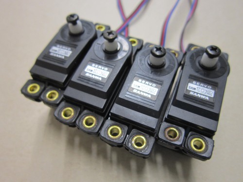 Sanwa 102 standard servos - standard,