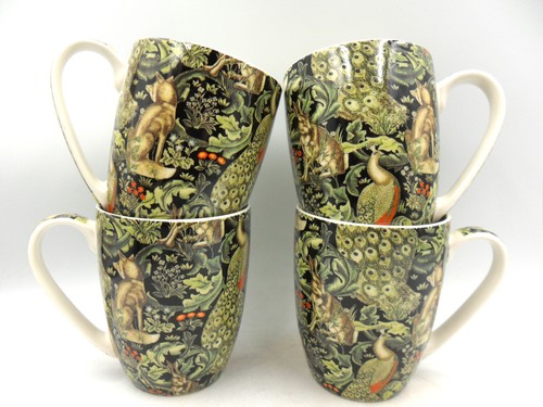 Set aspen mugs in - of,