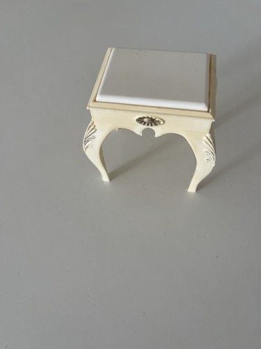 Sindy doll dressing table - sindy,