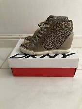 Donna Karen DKNY Logo Cindy Trainer Lace Up High Top Boot Shoes Chino UK 4.5