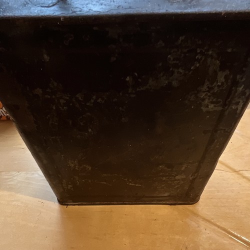 Vintage metal petrol oil - petrol/oil, can