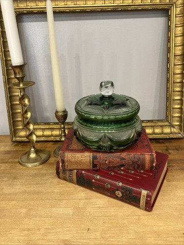 Absolutely stunning rare green - stunning,