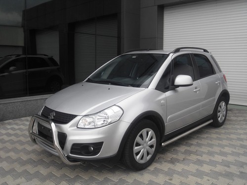 Suzuki sx4 chrome - chrome, nudge