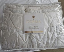 Dorma Double Bedspread 235cm x 235cm.