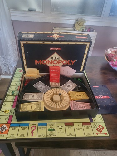 Waddingtons deluxe monopoly - deluxe,