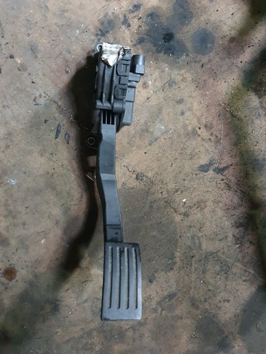 Ford focus manual accelerator - ford,