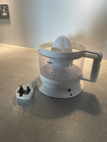 Orange juicer - orange,