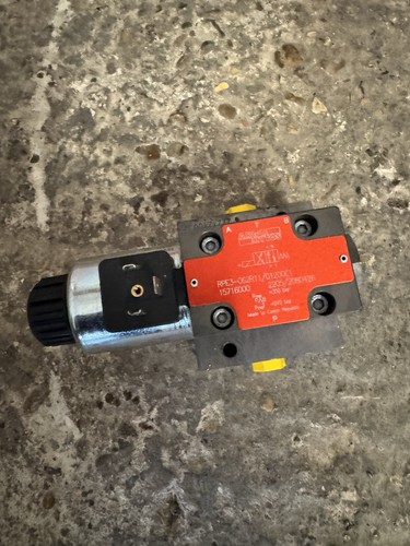 Quick hitch control - quick,