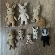Sylvanian Families Figures X 8