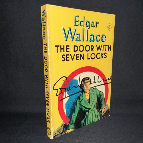 Vintage crime the door - vintage, :