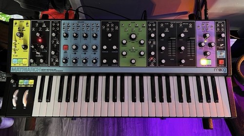 Moog matriarch key semi - moog,