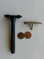 A VINTAGE 2 PIECE 'WILKINSON' DE SAFETY RAZOR. #7