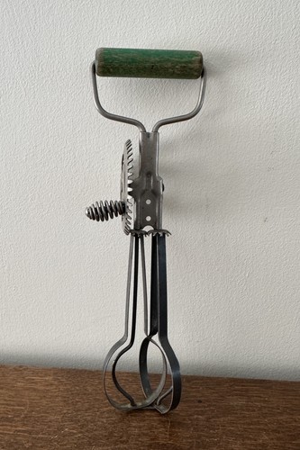 Vintage skyline kitchen whisk - vintage,