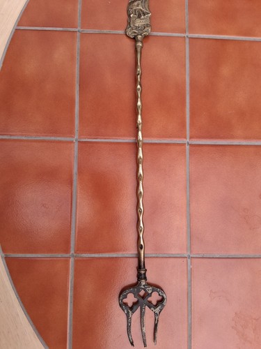 Brass twist handled toasting - brass,