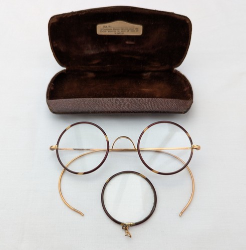 Antique 1920s windsor - windsor, glasses